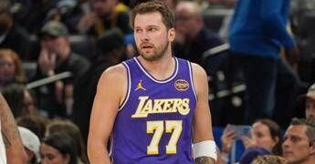 Lakers venduti per 12 miliardi: Joshua Kushner tra i proprietari, Trump ‘sbarca’ nella Nba