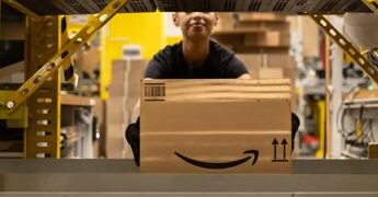 Lavoro: Amazon-Swg, 58% italiani favorevole a donare ferie a colleghi in difficoltà