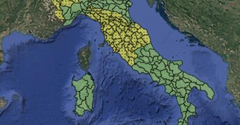 Maltempo, allerta meteo gialla martedì 25 agosto: la mappa delle 8 regioni a rischio