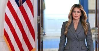 Melania Trump torna in pubblico dopo un mese: il nuovo progetto e la risposta alle critiche