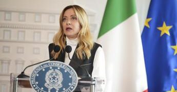 Meloni prima tra i leader politici da 48 mesi, seguono Conte e Tajani. Vannacci entra in top 5