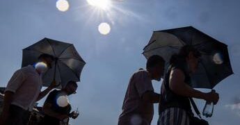 Meteo, è arrivata la quinta ondata di caldo estremo: punte fino a 45 gradi al Sud, venerdì il picco