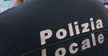Milano, peculato e falso: arrestati cinque agenti della Polizia locale