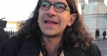 Morta la mamma del disturbatore tv Gabriele Paolini: il figlio presenta una denuncia per malasanità