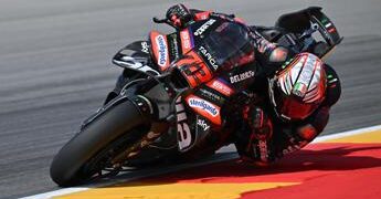 MotoGp, pole record di Bezzecchi ad Aragon: la griglia di partenza