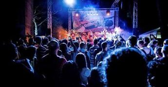 Musica, il 5 e 6 agosto torna il ‘Gallinarock’: 18esima edizione per festival attento ad ambiente e inclusività