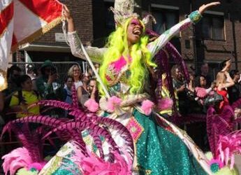 Notting Hill Carnival compie 60 anni, Londra si prepara alla festa più partecipata d’Europa