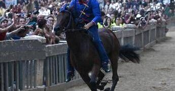 Palio Siena, notte tranquilla in ospedale per Tittia: condizioni in miglioramento