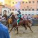 Palio di Siena, oggi l’Assunta: orario, cavalli, fantini e dove vederlo in tv