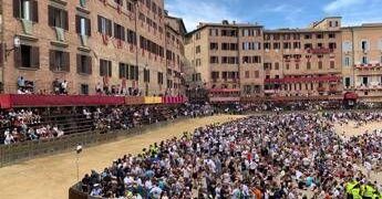 Palio di Siena, oggi si corre l’Assunta – Diretta