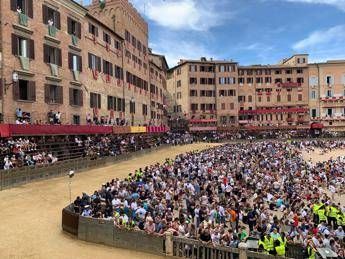 Palio di Siena, oggi si corre l’Assunta – Diretta