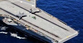 Portaerei Lincoln, Hegseth nega condizioni difficili. La Uss Washington presto in Medio Oriente per sostituirla