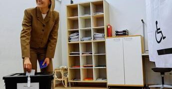 Referendum sull’Ue in Islanda, spoglio in corso: ‘No’ in testa per 430 voti