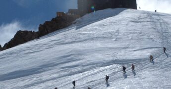 Ritrovati i corpi di due alpinisti belgi scomparsi nel 1992, identificati grazie al Dna