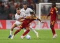 Roma-Fiorentina, gol annullato a Hermoso e proteste su rete Malen: cos’è successo