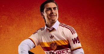 Roma e adidas svelano la nuova seconda maglia ispirata alla ‘pietas’ romana