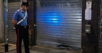 Roma, ordigno in via Casilina: esplosione nella notte davanti a un negozio di noleggio auto