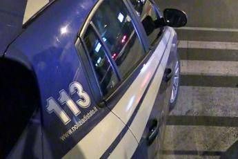 Roma, rissa con spray urticante e bottiglie di vetro a Trastevere tra 15 ragazzi: tre in manette