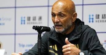Spalletti ‘assolve’ Di Gregorio: “Contro l’Inter sfortunato, ma ha fatto parate da complimenti”