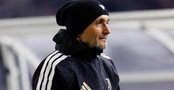 Spalletti ‘promuove’ Douglas Luiz: “Sono soddisfatto, può restare”
