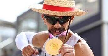 Stano vince l’oro e celebra… One Piece