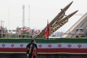 Stretto di Hormuz, Iran non arretra. Trump: “Sono negoziatori subdoli e disonesti”