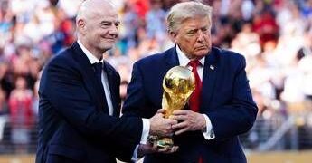Trump: “La Fifa commetterebbe un grave errore se sostituisse Infantino”