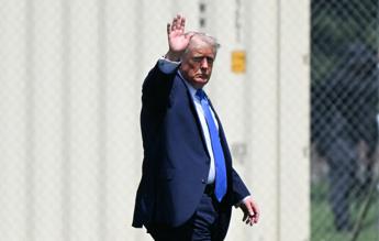 Trump in California, uomo armato arrestato prima dell’arrivo del presidente