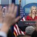 Trump, la portavoce Karoline Leavitt lascia l’incarico. Il presidente: “La capisco”