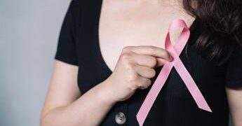 Tumori, oncologi: “Con cancro al seno -35% di probabilità di gravidanza”