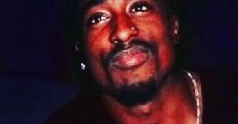 Tupac Shakur, il processo 30 anni dopo la sua morte. Il racconto della sparatoria: “È scoppiato l’inferno”
