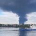 Ucraina, attacco contro una delle più grandi raffinerie in Russia. Mosca: “Abbattuti nella notte 605 droni di Kiev”