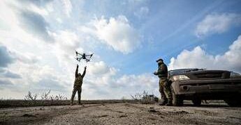 Ucraina, il futuro del conflitto passa dalla battaglia dei cieli: droni per contrastare avanzata russa e nodo Patriot