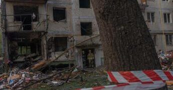 Ucraina, missili balistici russi su Kiev: 9 morti
