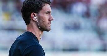 Vlahovic verso il Besiktas: “Iniziate le trattative per il trasferimento”