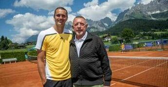 Becker difende Zverev: “Vince perché non ci sono Sinner e Alcaraz? Adesso basta, merita rispetto”