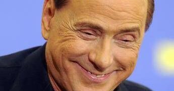 Berlusconi ‘Il principe azzurro’, l’idea di un maxi show in stile Broadway: “Vorrei fare un musical sulla mia vita”