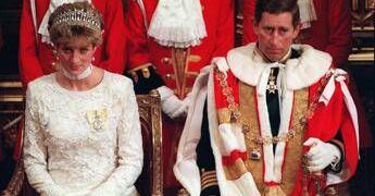 Buckingham Palace respinge le accuse del fratello di Lady Diana: “Il dolore può offuscare la memoria”