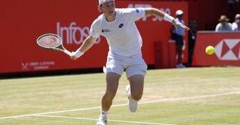 Buse contro il tennis femminile: “E’ uno sport diverso, anche il numero 200 batterebbe Rybakina”
