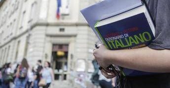 Caldo record e rientro a scuola, l’allarme degli studenti: “9 istituti su 10 senza climatizzazione, a rischio la nostra salute”