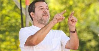 Carburanti, Salvini: “Il costo non calerà a breve, quindi o ti rassegni o ti attrezzi”