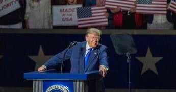 Cinquemila dollari a ogni americano? I ‘Trump dividend’ costerebbero oltre un trilione