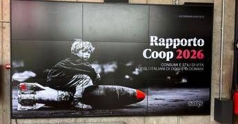 Consumi, Rapporto Coop: “Italiani preoccupati da guerre e crisi economica, il 30% su soglia burning out”