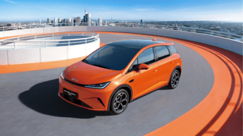 Contro caro carburanti Byd lancia il suo ‘decreto’