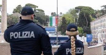 Corte Ue: “Divieto di tatuaggi per le forze di polizia è discriminatorio nei confronti delle donne”