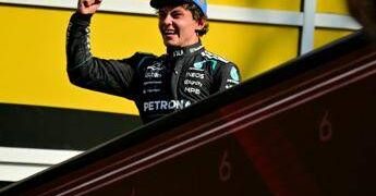 Da Meloni a Sinner, l’Italia applaude Antonelli: “Vittoria storica, complimenti Kimi”