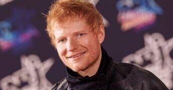 Ed Sheeran rompe il silenzio: “A Gaza situazione catastrofica e ingiustificabile”