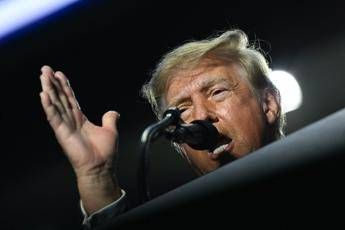 Elezioni midterm Usa, Trump: “Se non votate andrete all’inferno'”