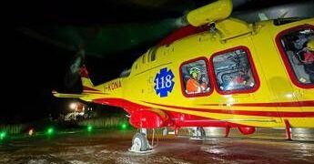 Esce dal rifugio per fare una foto, escursionista precipita e muore nel Bellunese