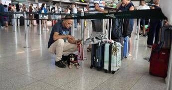 Etna, aeroporto di Catania chiuso: voli sospesi fino alle 12 di lunedì 28 settembre